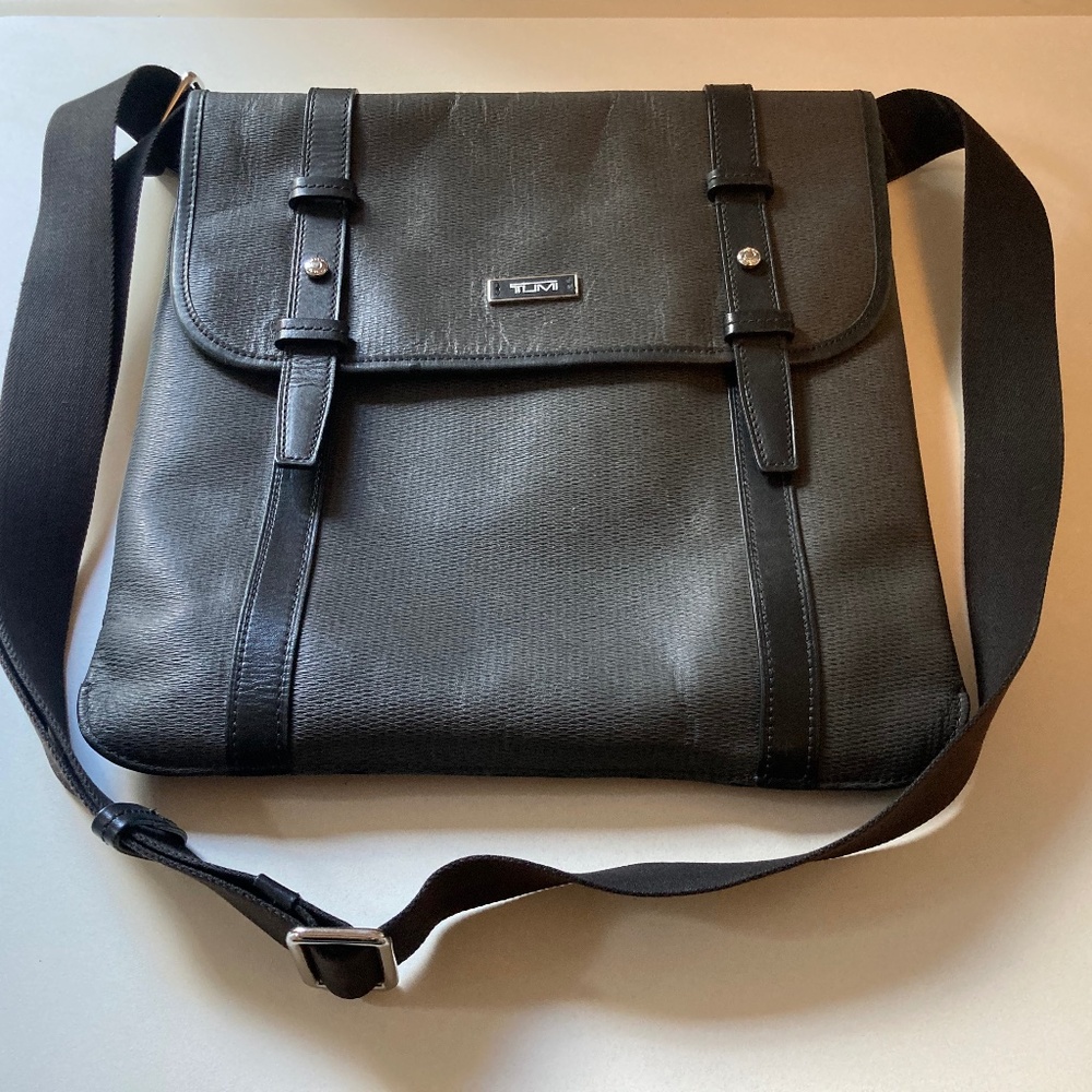 Tumi Crossbody Bag Leather - Unisex